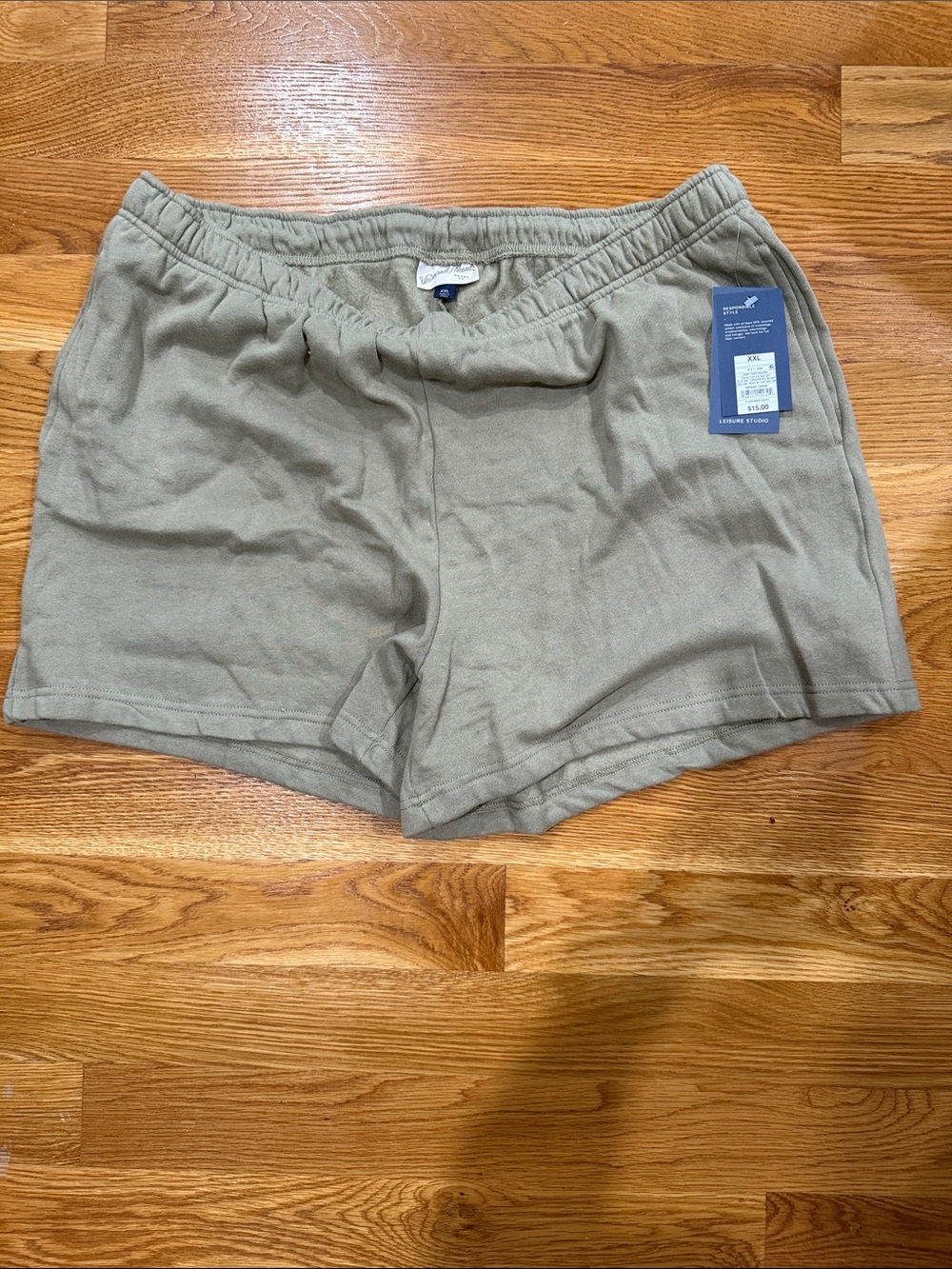 Universal Thread Womens Olive Elastic Waist fleece Shorts